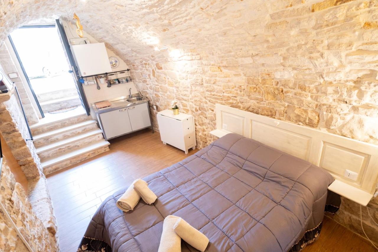 Piccola Pietra Bianca Hotel Giovinazzo Bagian luar foto