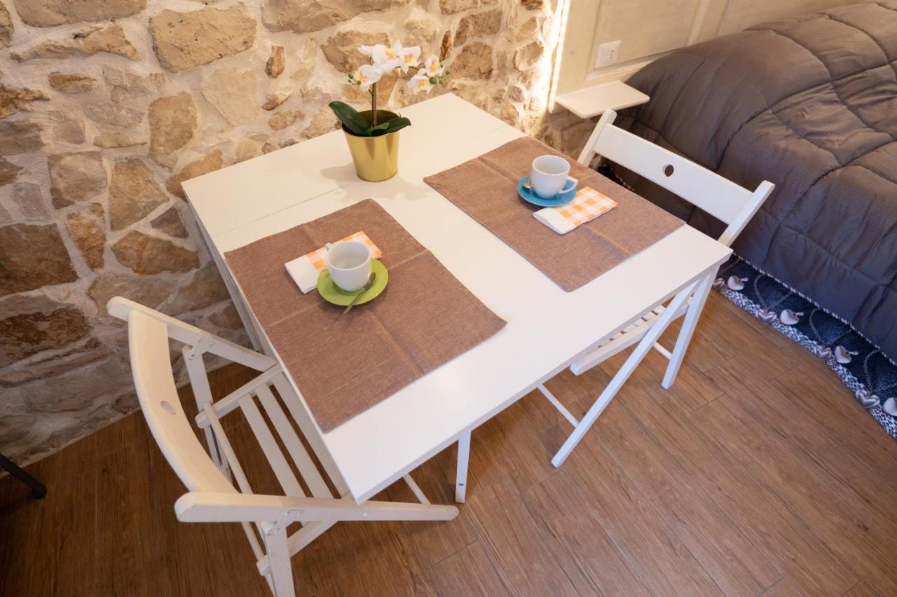Piccola Pietra Bianca Hotel Giovinazzo Bagian luar foto