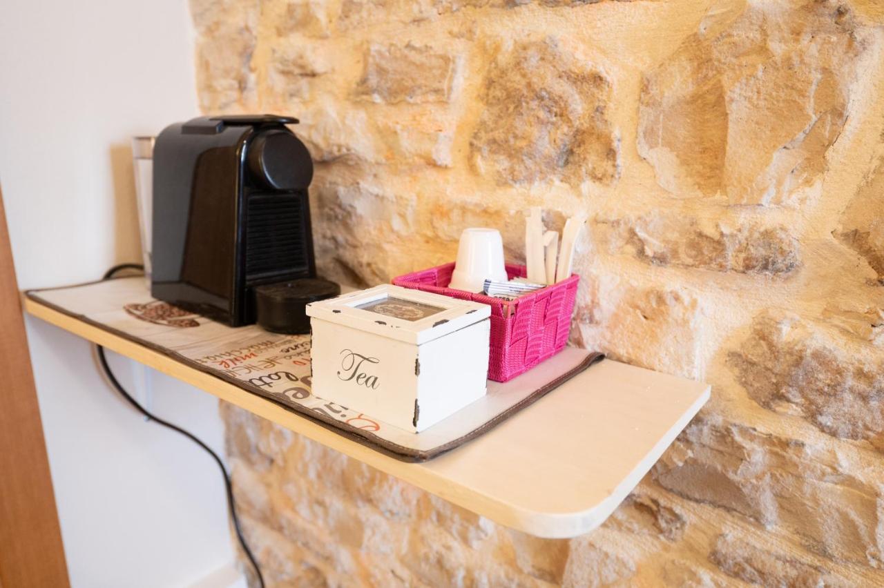 Piccola Pietra Bianca Hotel Giovinazzo Bagian luar foto