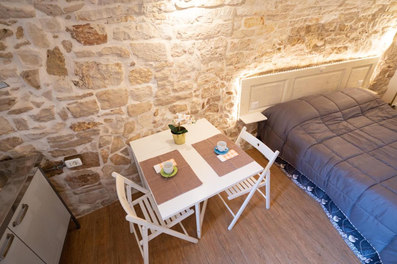 Piccola Pietra Bianca Hotel Giovinazzo Bagian luar foto