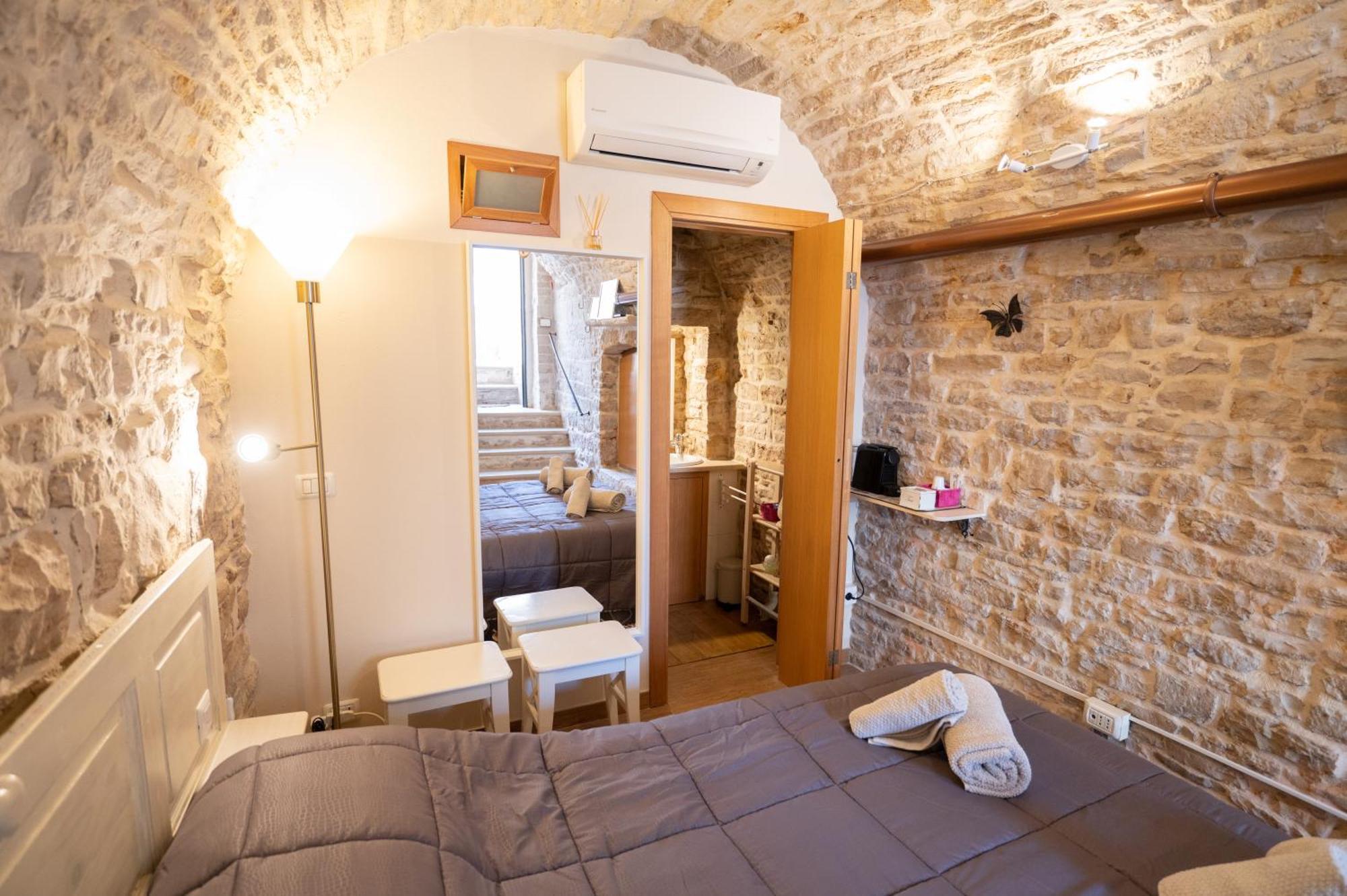 Piccola Pietra Bianca Hotel Giovinazzo Bagian luar foto